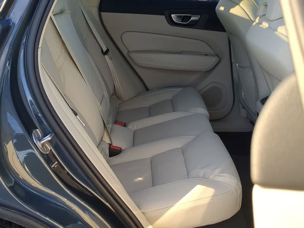 Thumbnail: 2026 Volvo XC60 - 19