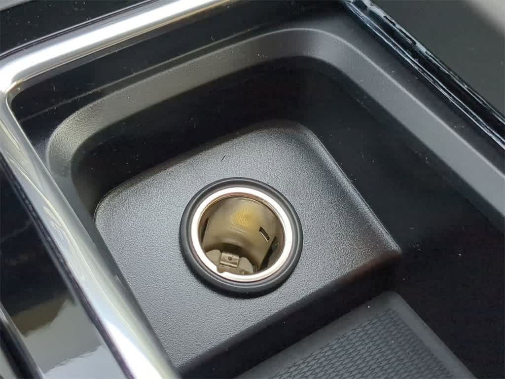 Thumbnail: 2026 Volvo XC60 - 29