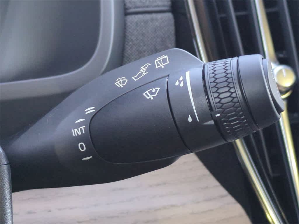 Thumbnail: 2026 Volvo XC90 - 25