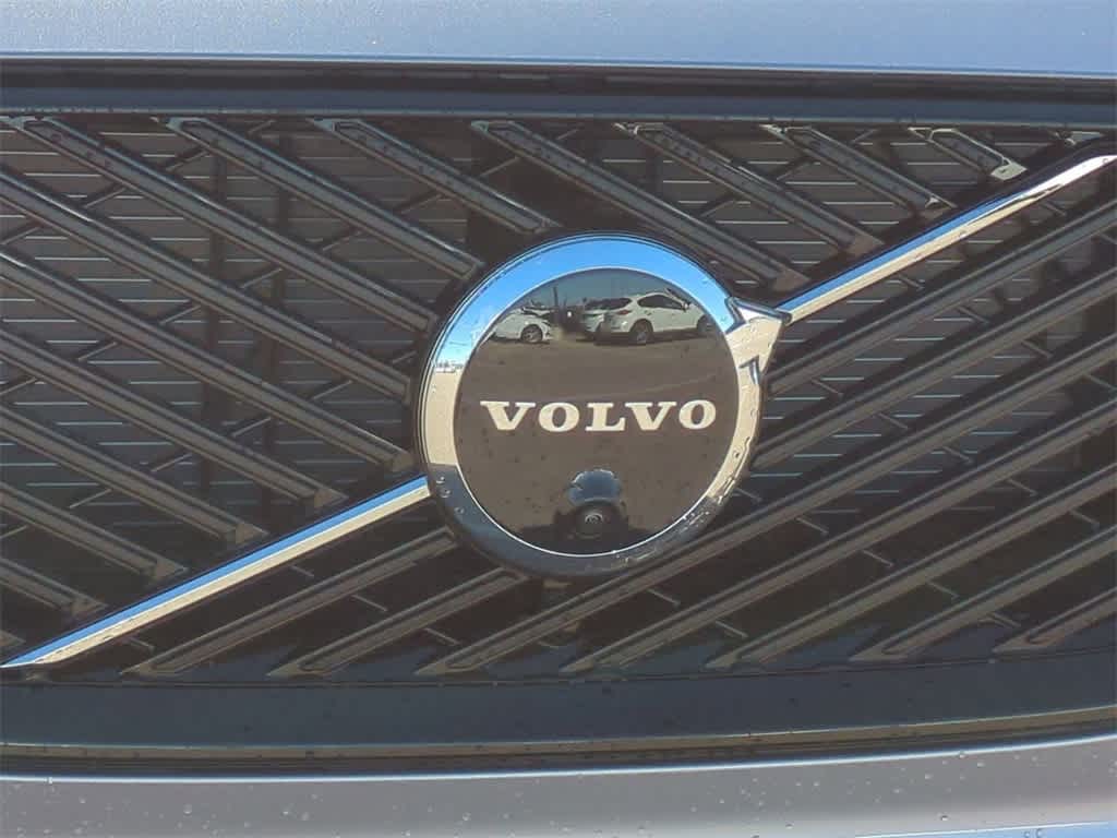 Thumbnail: 2026 Volvo XC60 - 11