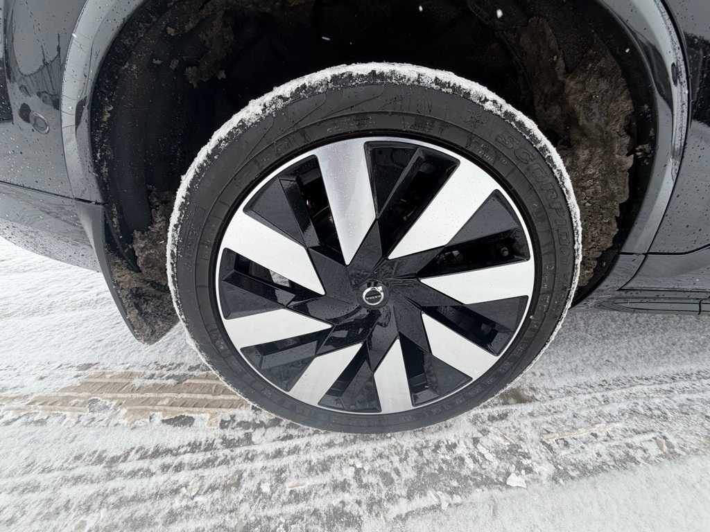 Thumbnail: 2025 Volvo XC90 - 11