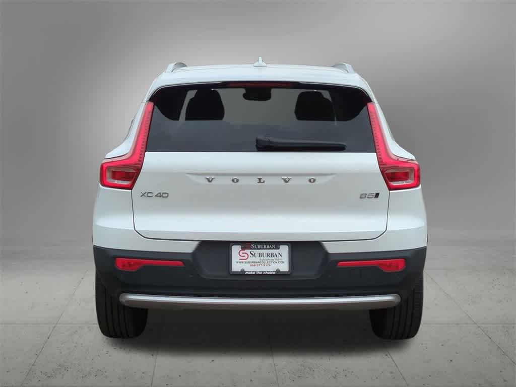 Thumbnail: 2025 Volvo XC40 - 5