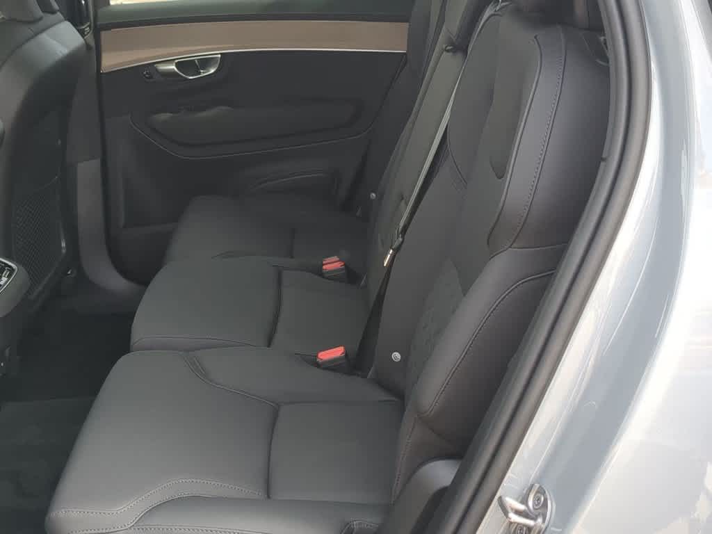 2026 Volvo XC90 Plus - Photo 18