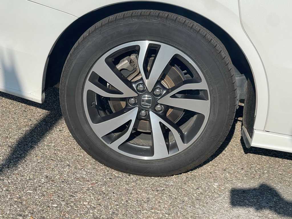 Thumbnail: 2021 Honda Odyssey - 15