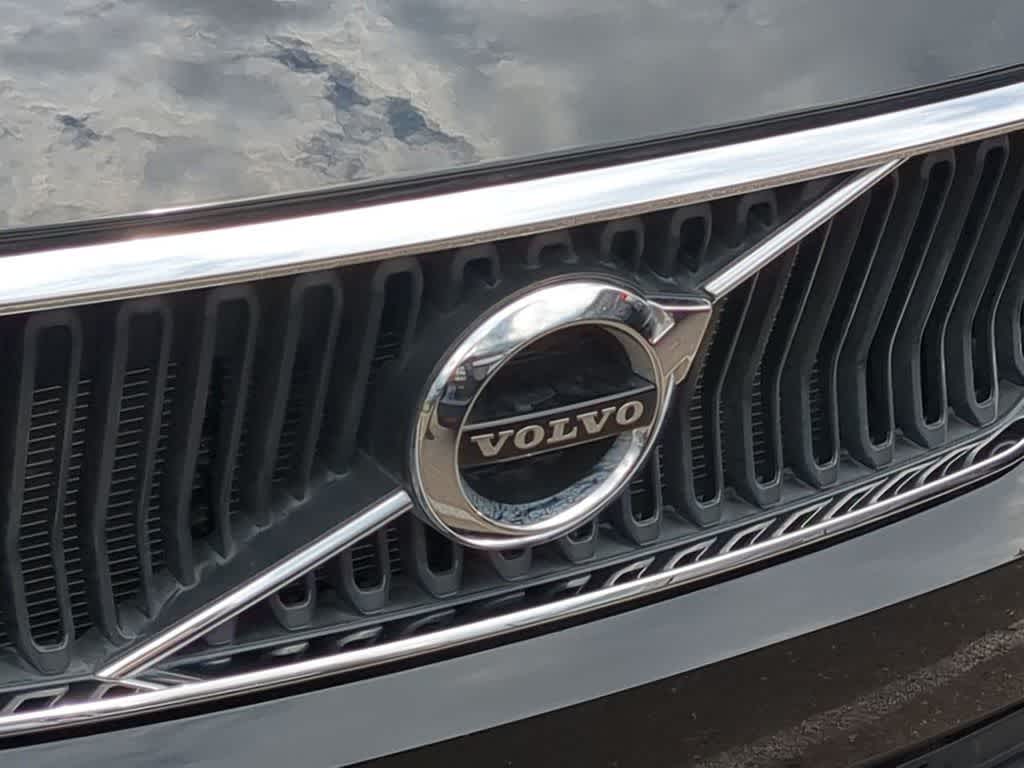 Thumbnail: 2021 Volvo XC40 - 11
