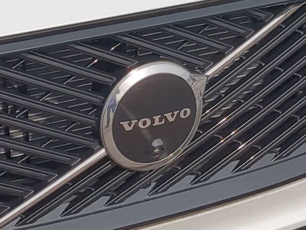 Thumbnail: 2026 Volvo XC60 - 11
