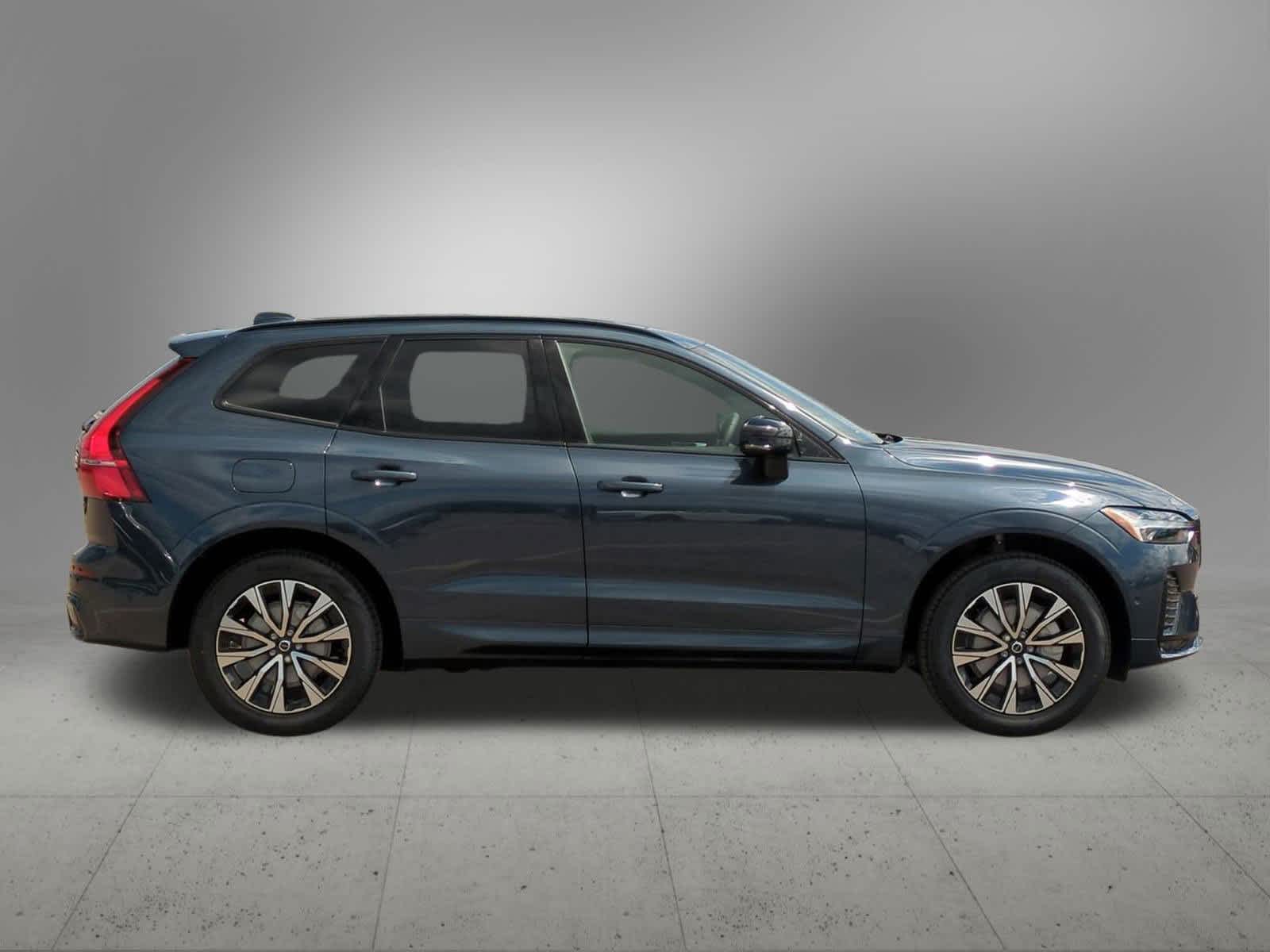 Thumbnail: 2025 Volvo XC60 - 7