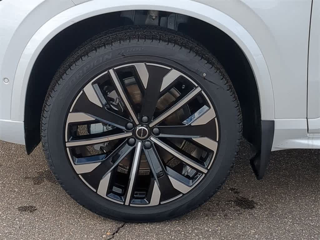 Thumbnail: 2026 Volvo XC90 - 13