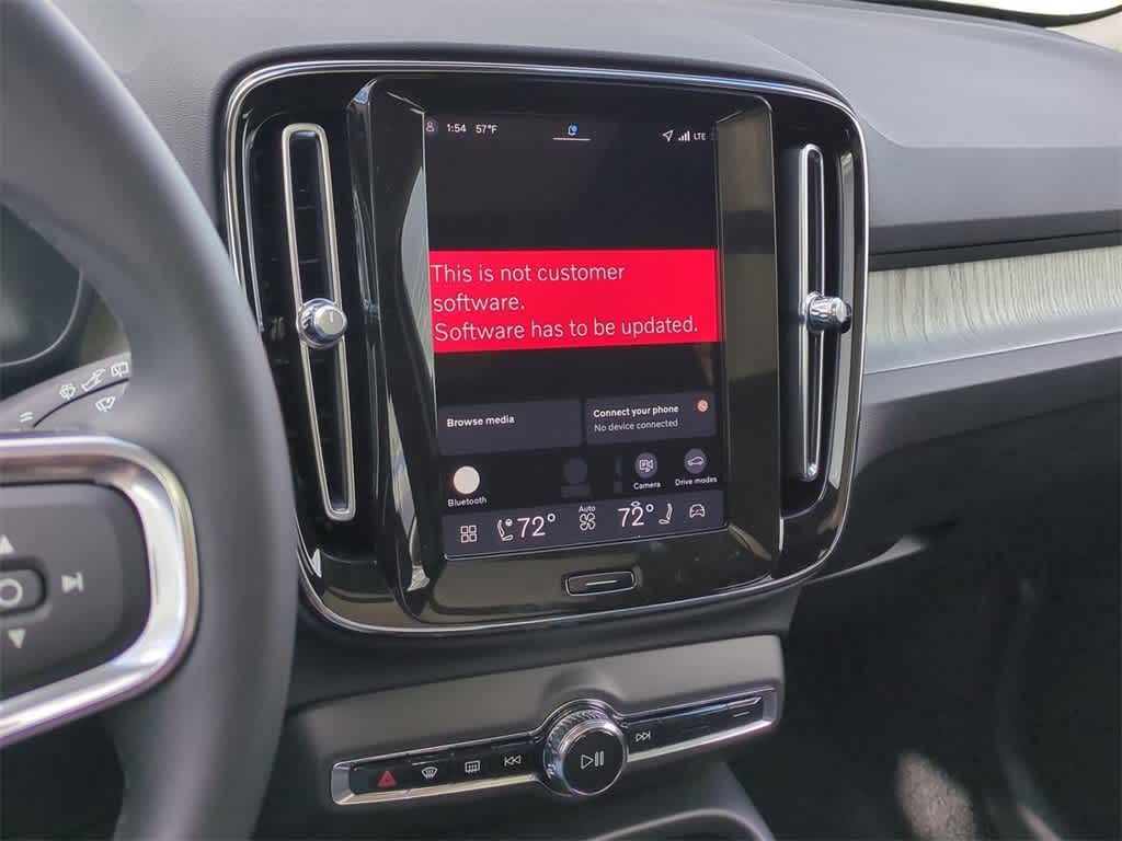 Thumbnail: 2026 Volvo XC40 - 28