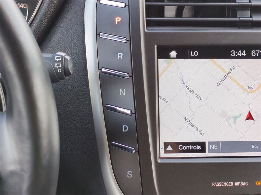 Thumbnail: 2017 Lincoln MKC - 33