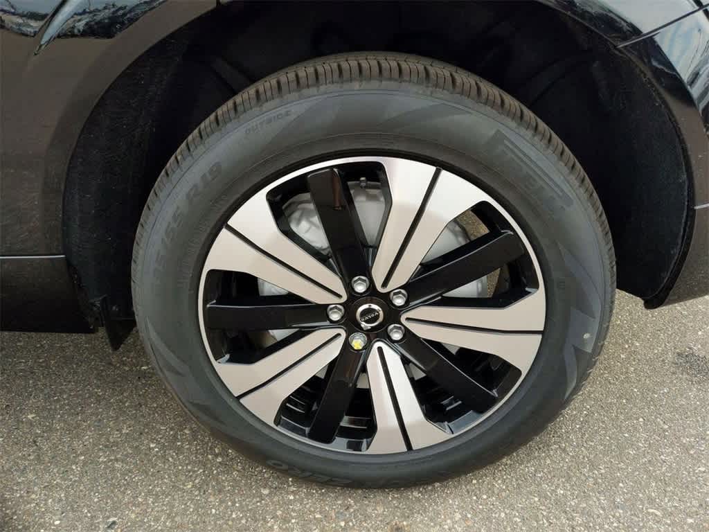 Thumbnail: 2025 Volvo XC60 - 12