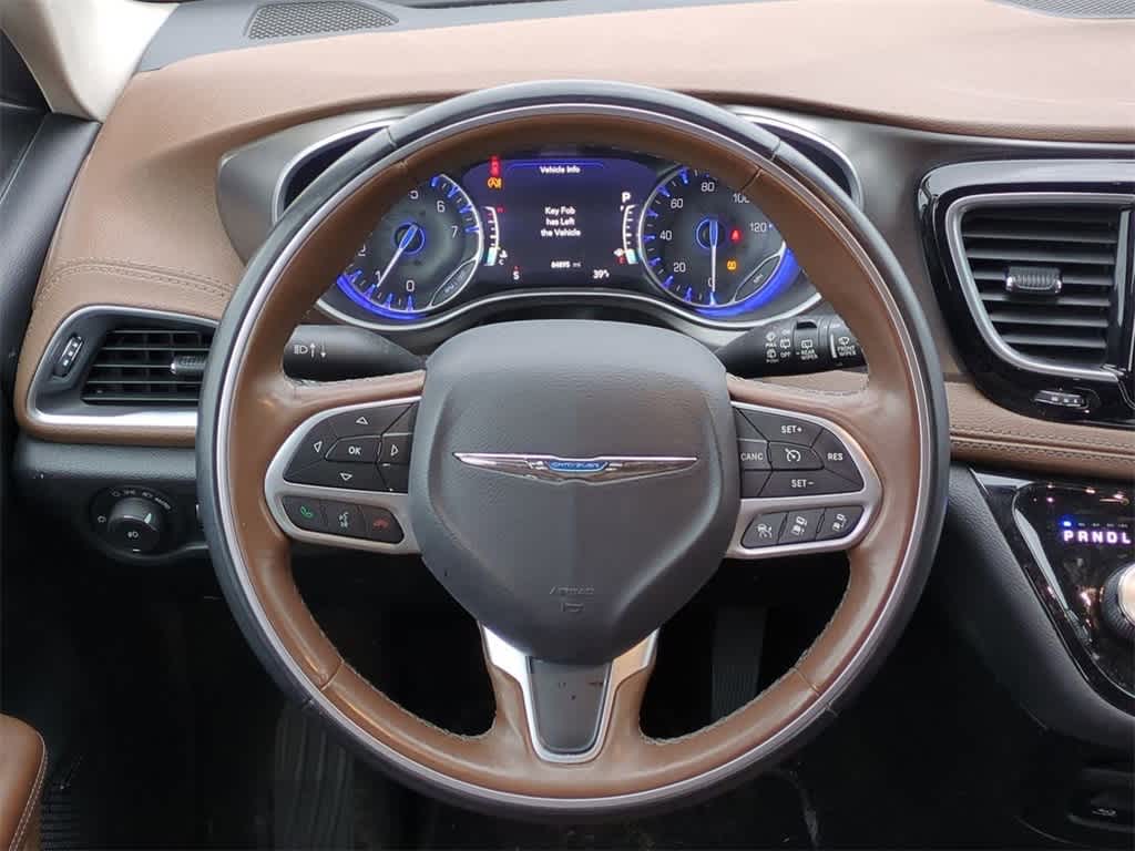 Thumbnail: 2017 Chrysler Pacifica - 22