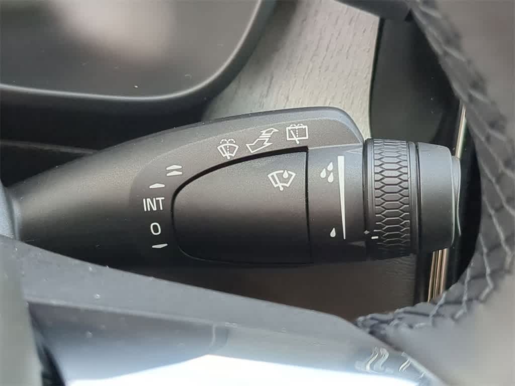 Thumbnail: 2026 Volvo XC40 - 24