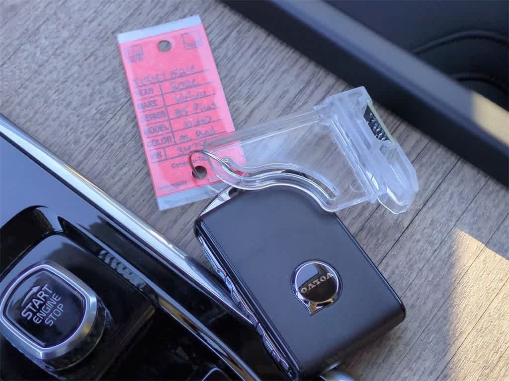 Thumbnail: 2026 Volvo XC60 - 34