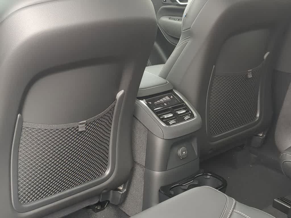 Thumbnail: 2026 Volvo XC90 - 17