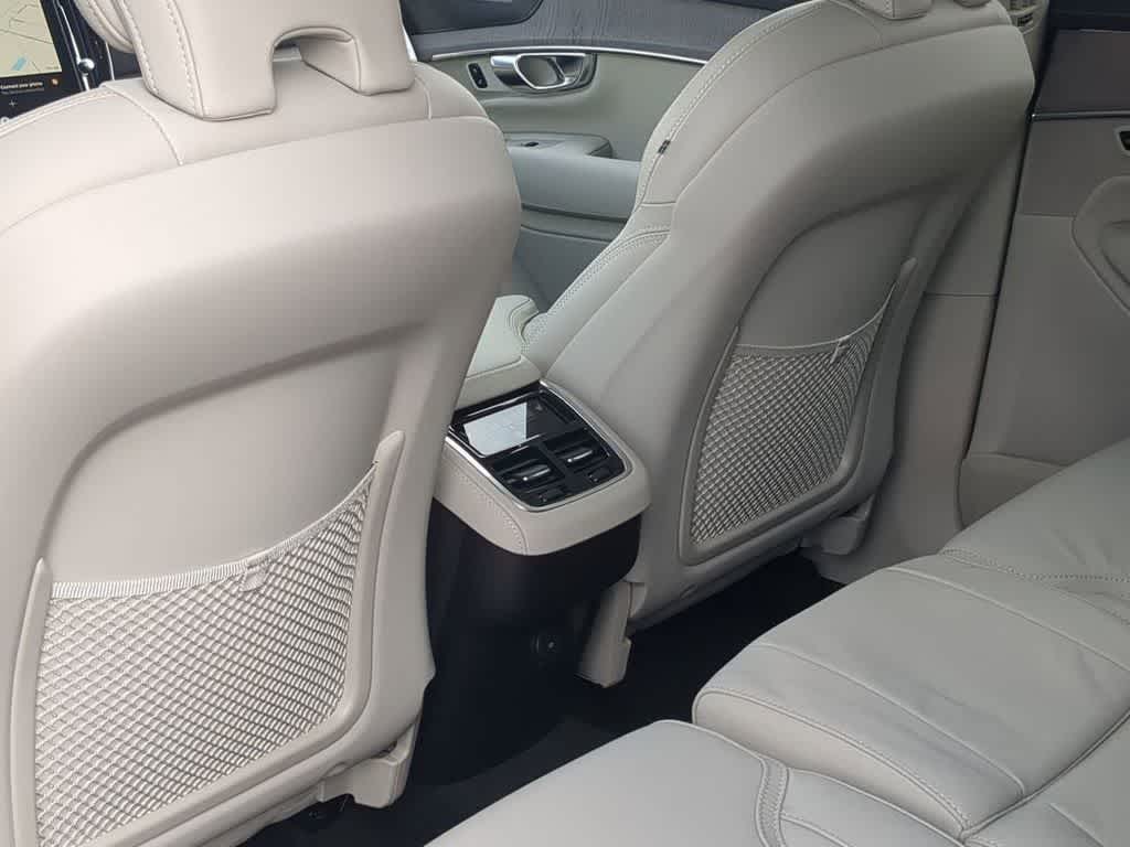 Thumbnail: 2026 Volvo XC90 - 17