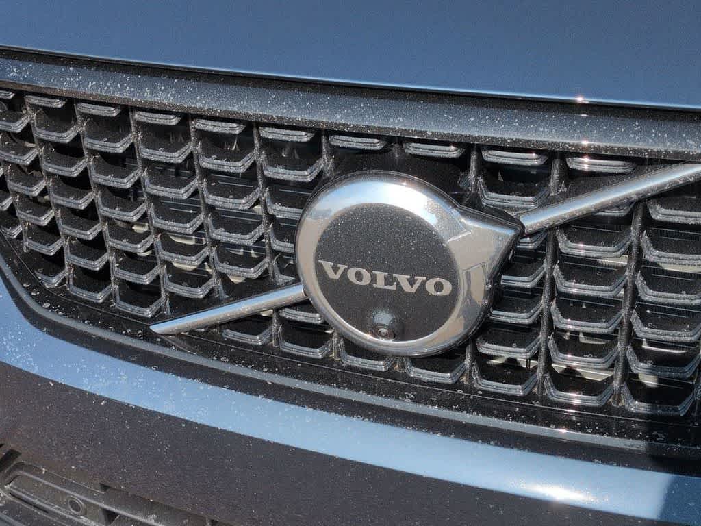 Thumbnail: 2026 Volvo XC40 - 11