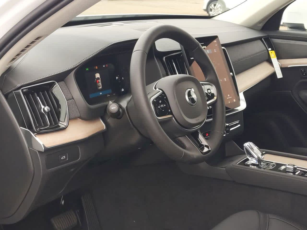Thumbnail: 2025 Volvo XC90 - 2