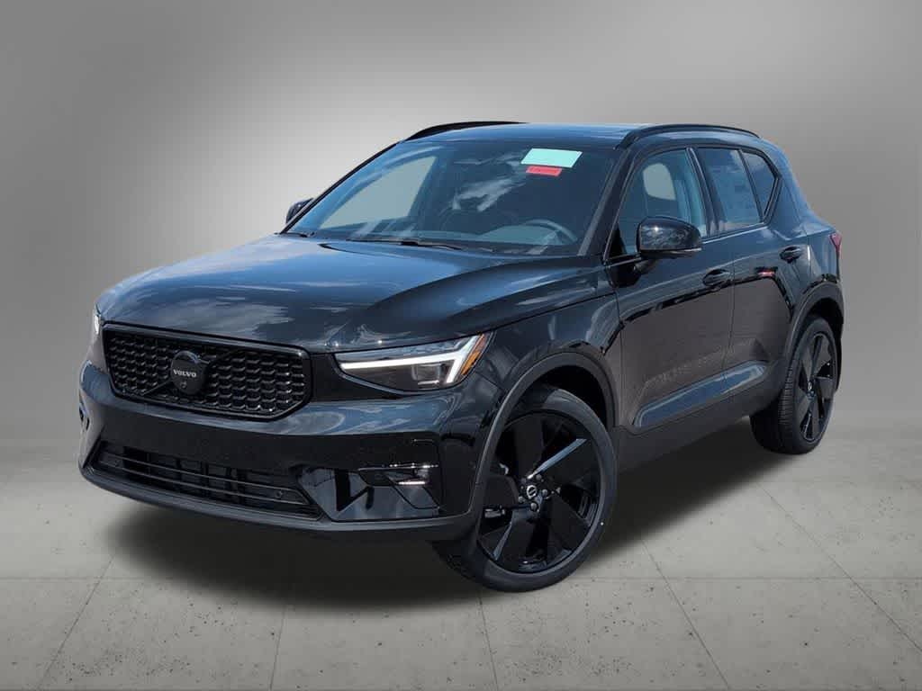 Thumbnail: 2026 Volvo XC40 - 1
