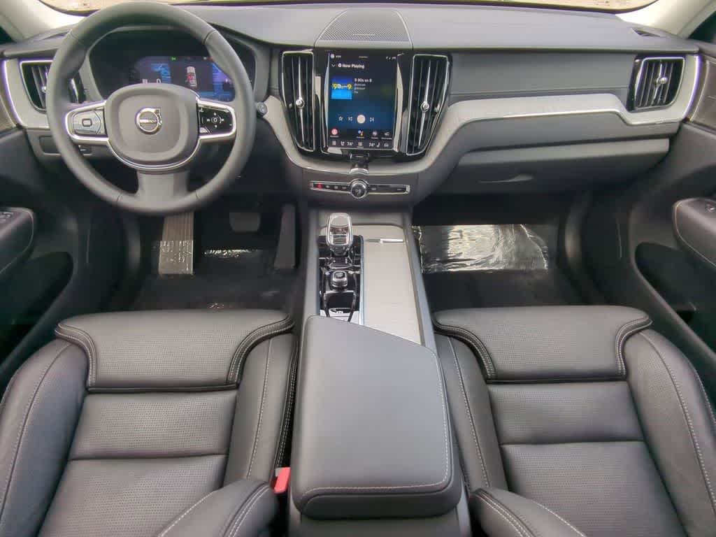 Thumbnail: 2025 Volvo XC60 - 14