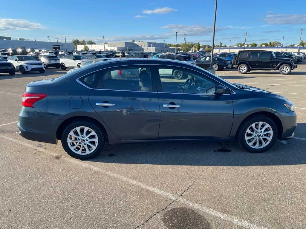 Thumbnail: 2016 Nissan Sentra - 6