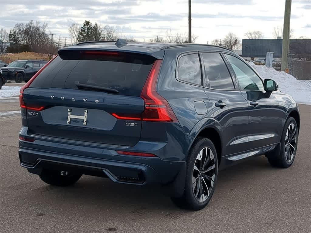 Thumbnail: 2026 Volvo XC60 - 6