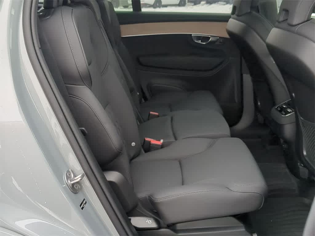 Thumbnail: 2026 Volvo XC90 - 19