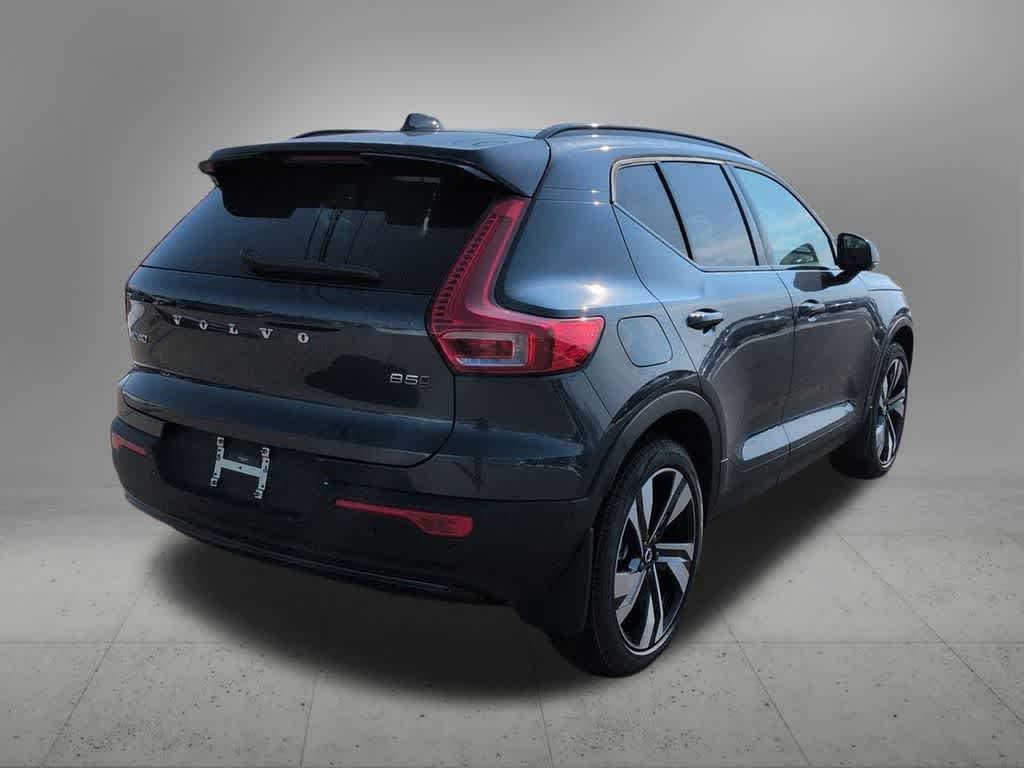 Thumbnail: 2026 Volvo XC40 - 6