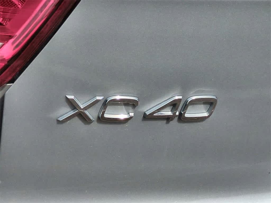 Thumbnail: 2025 Volvo XC40 - 12