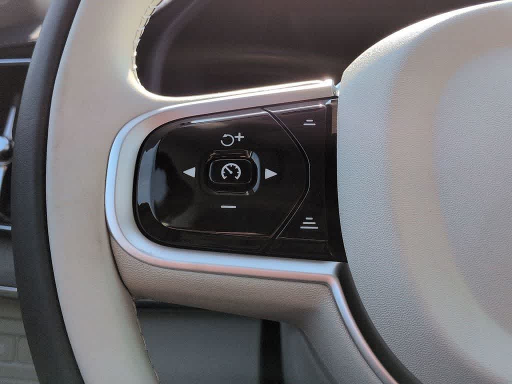Thumbnail: 2026 Volvo XC90 - 23