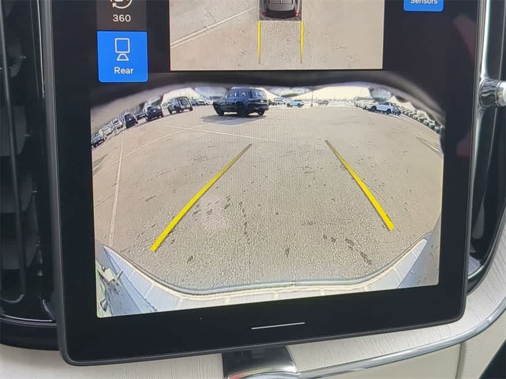 Thumbnail: 2026 Volvo XC60 - 28