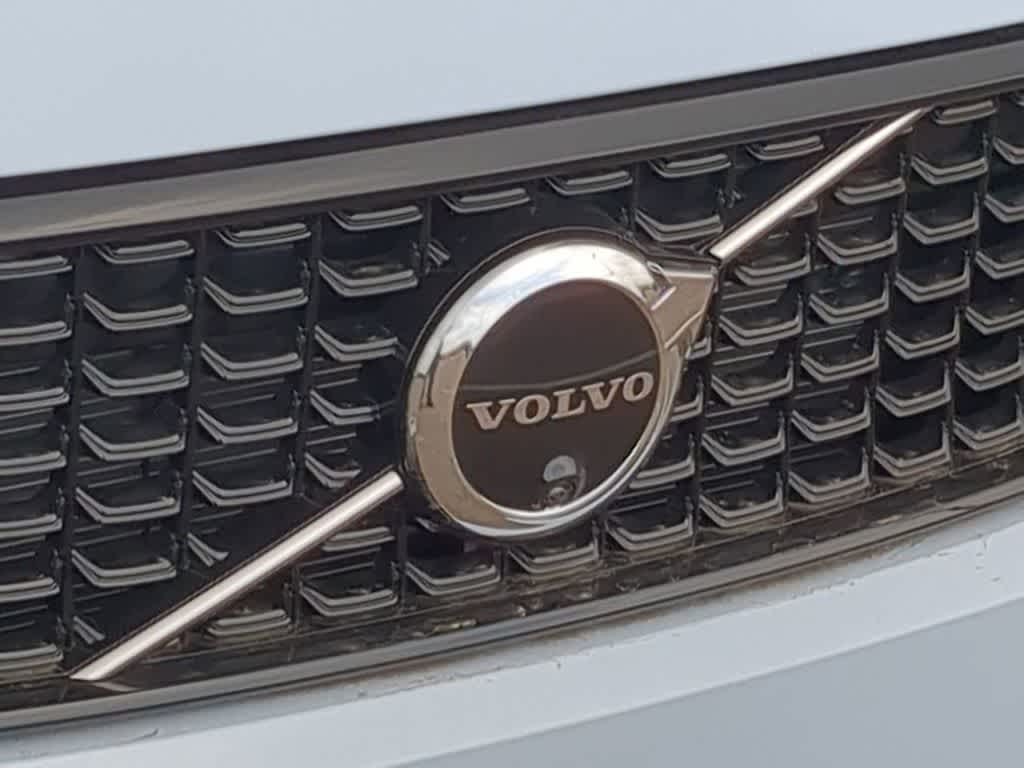 Thumbnail: 2026 Volvo XC40 - 11