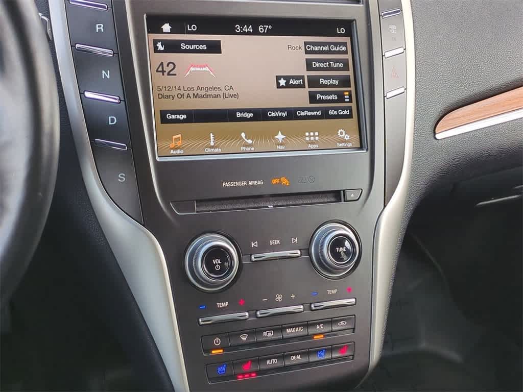 Thumbnail: 2017 Lincoln MKC - 28