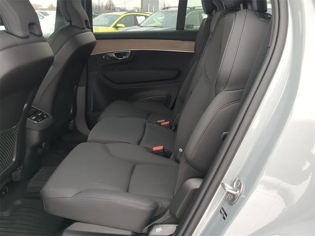 Thumbnail: 2026 Volvo XC90 - 18