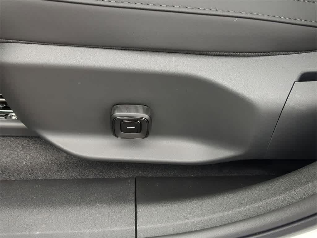 Thumbnail: 2026 Volvo EX30 - 16