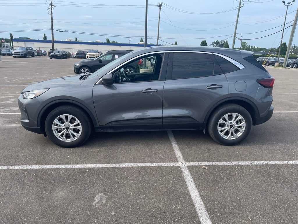 2023 Ford Escape Active photo 2