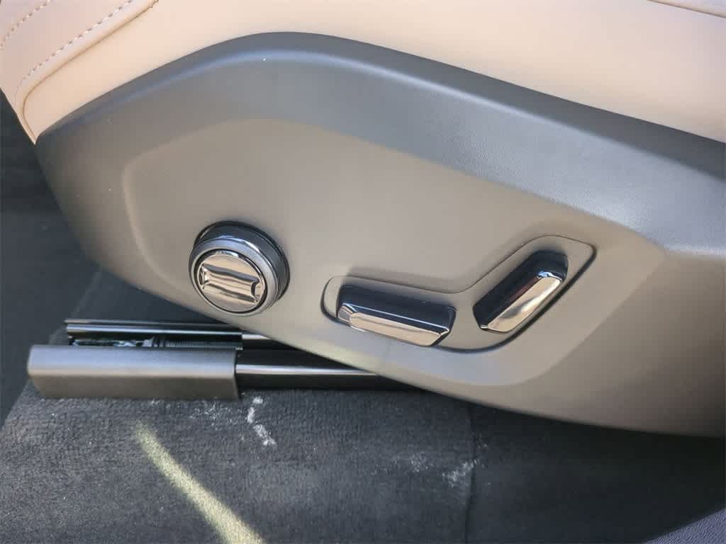 Thumbnail: 2026 Volvo XC90 - 9