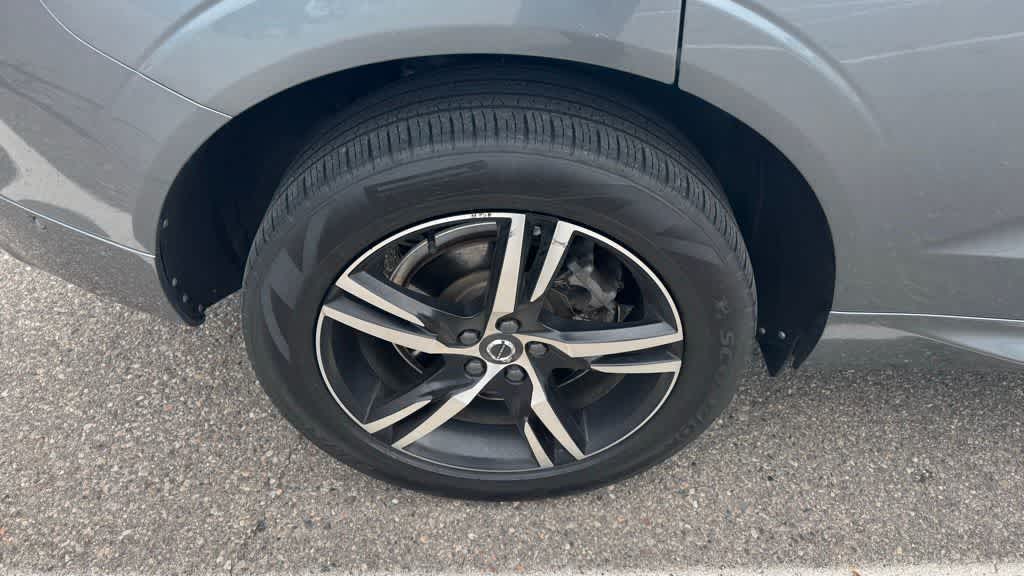 Thumbnail: 2019 Volvo XC60 - 12