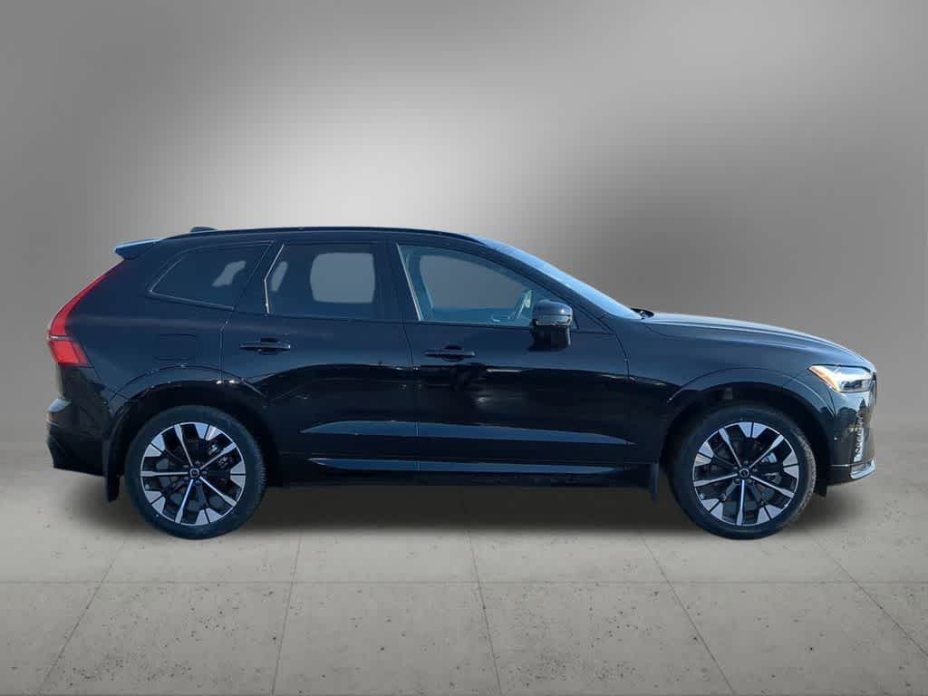 Thumbnail: 2026 Volvo XC60 - 7