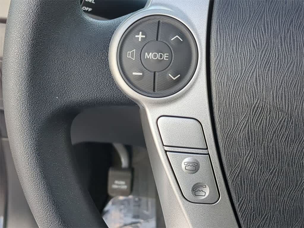 Thumbnail: 2014 Toyota Prius - 22