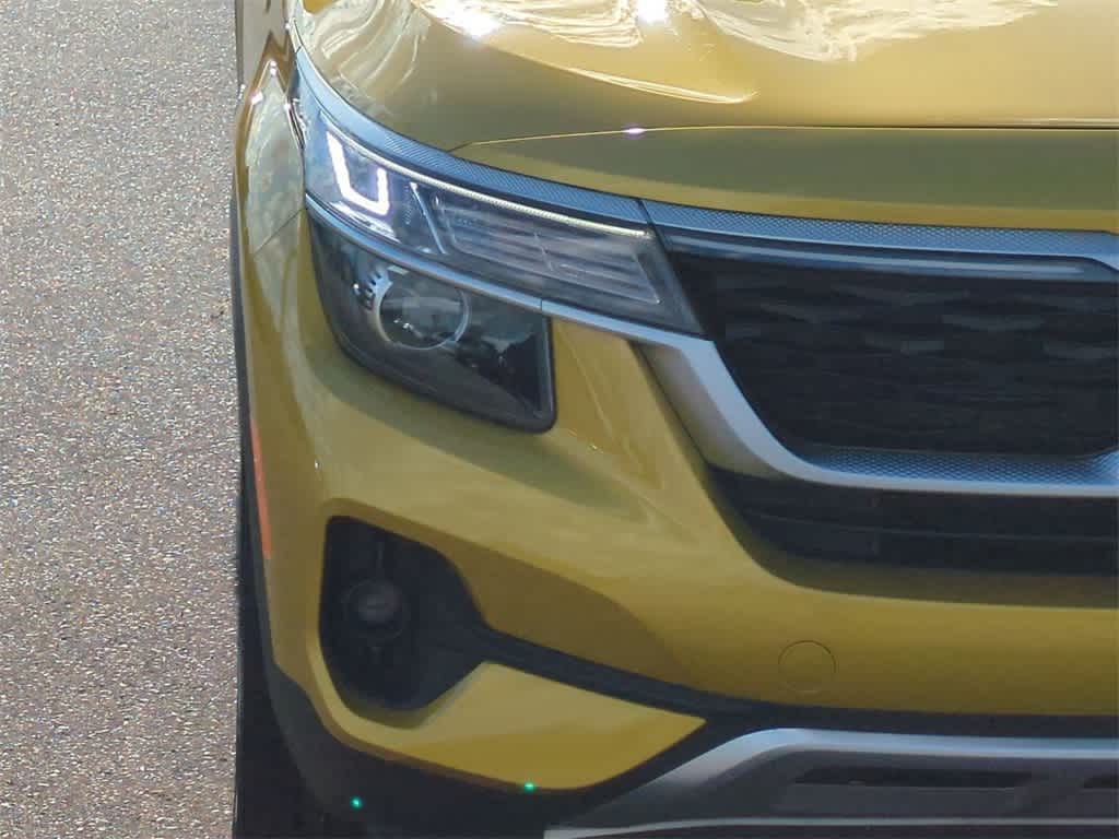 Thumbnail: 2022 Kia Seltos - 10