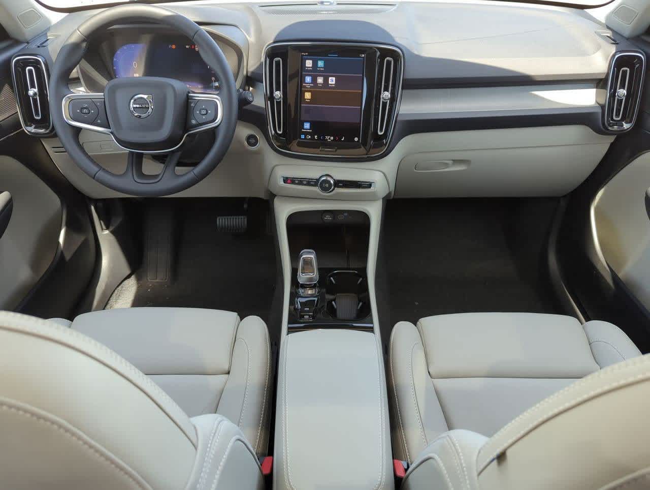 2025 Volvo XC40 B5 Ultimate 13