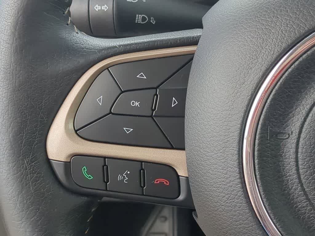 Thumbnail: 2015 Jeep Renegade - 22