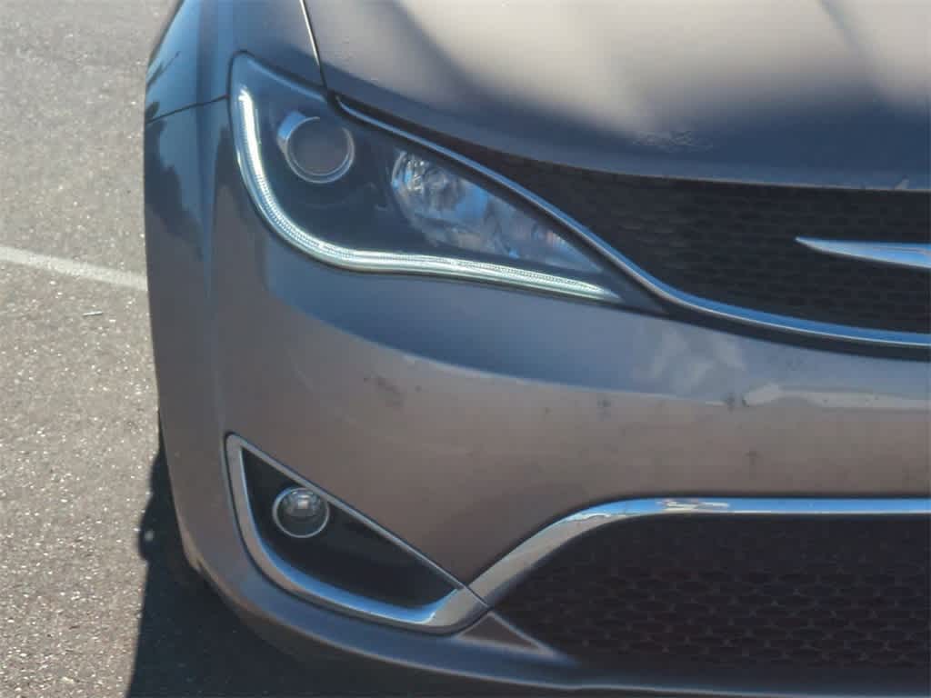 Thumbnail: 2018 Chrysler Pacifica - 7