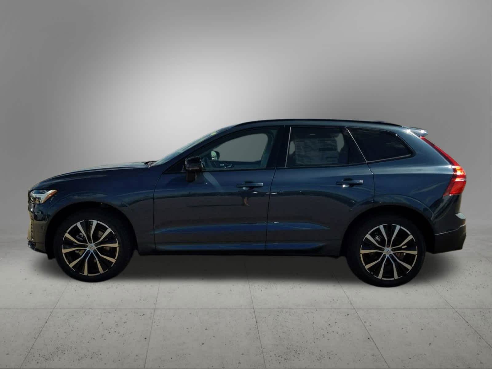 2025 Volvo XC60 B5 Plus 3