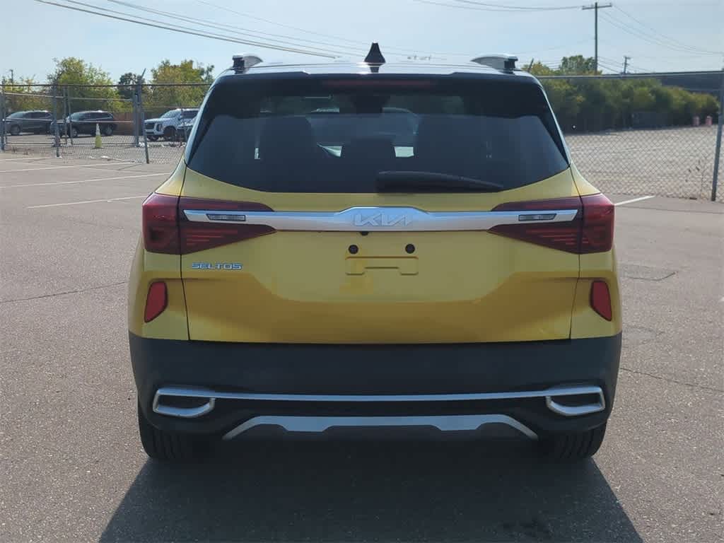 Thumbnail: 2022 Kia Seltos - 5