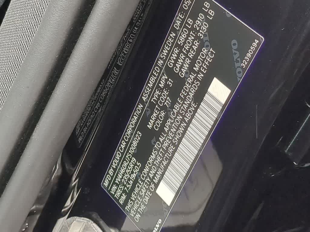 Thumbnail: 2025 Volvo XC60 - 33