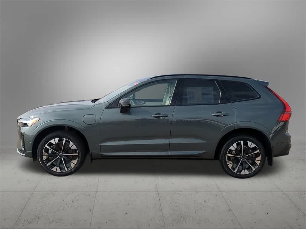 Thumbnail: 2026 Volvo XC60 - 3