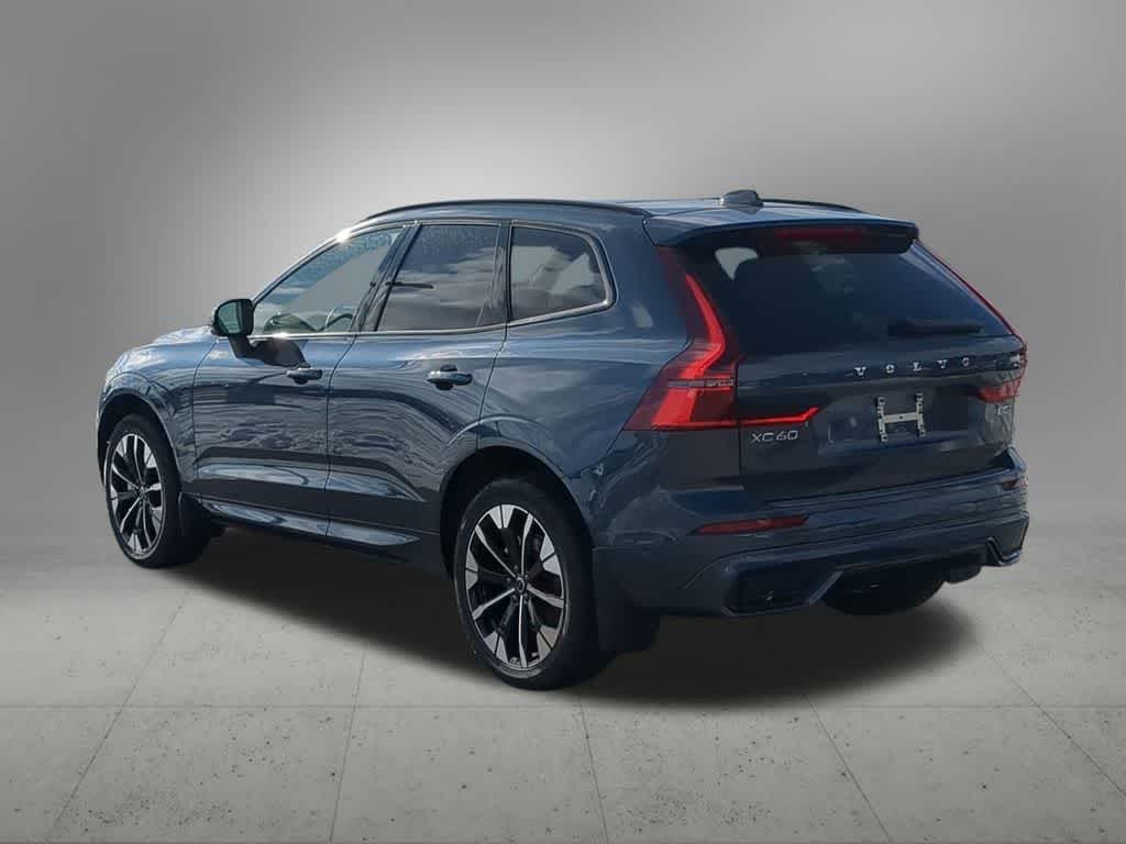 Thumbnail: 2026 Volvo XC60 - 4