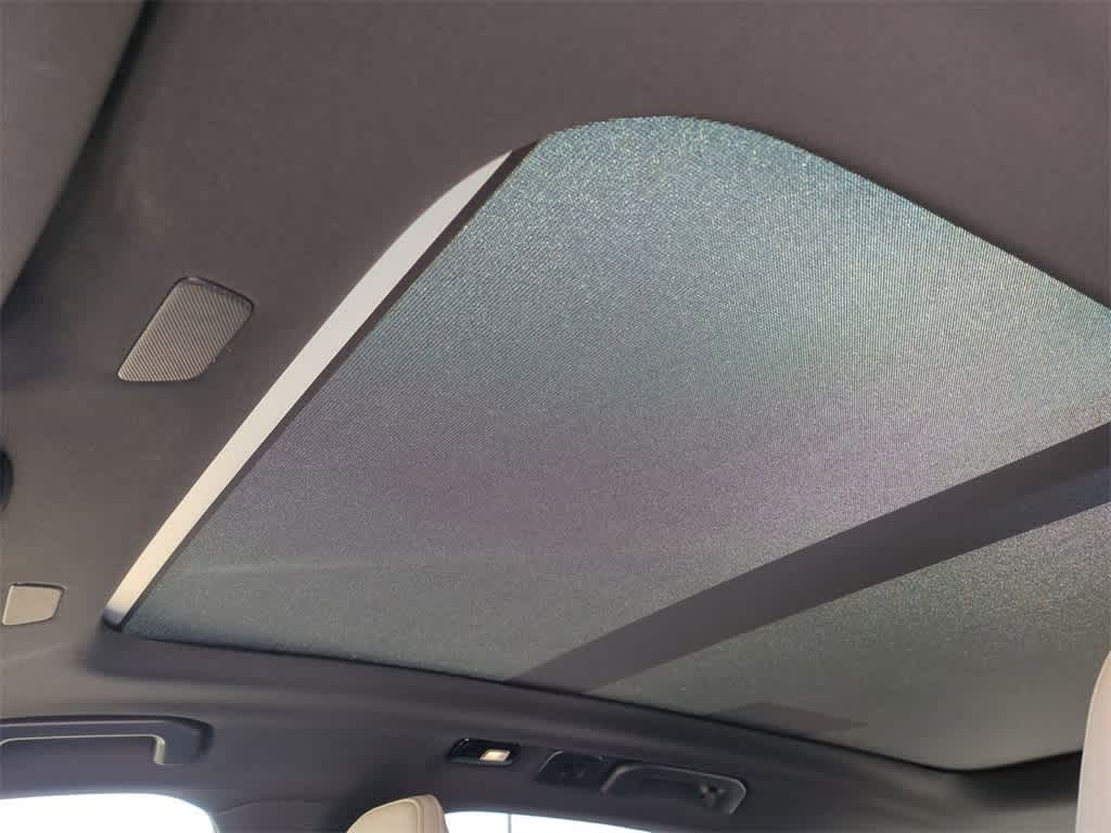 Thumbnail: 2026 Volvo XC60 - 18